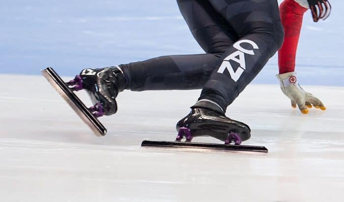 Short Track v/s Long Track Speed Skating 12 Beginners Manual to Ice Skating Gear e1634216090664